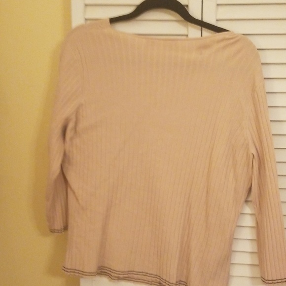 Sweater - Picture 2 of 6